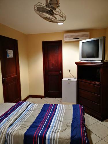 Hostal Cabinas Confort Puntarenas