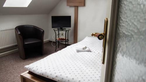 Hostal Dv?r Hukvaldy