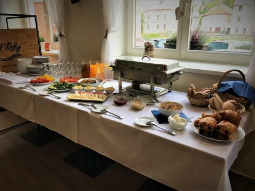 Hostal Penzion A Restaurace U ?eky