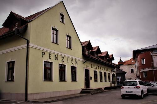 Hostal Penzion A Restaurace U ?eky