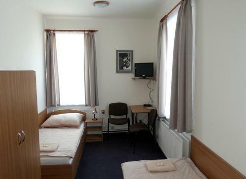 Hostal Hotel Sta?�?