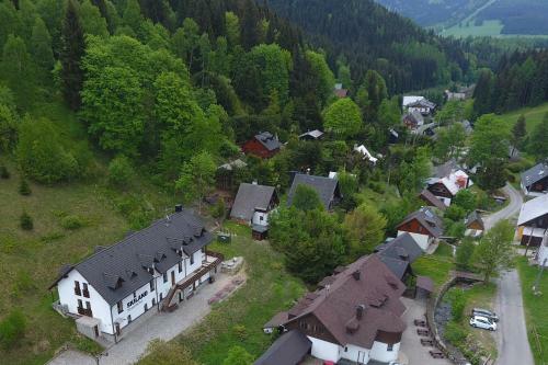 Hostal Penzion Skiland Pet?�kov