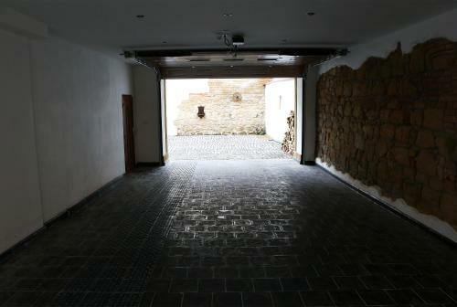Apartments & Suites ?lut� Hru?ka