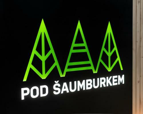 Hotel Rekrea?n� Are�l Pod ?aumburkem