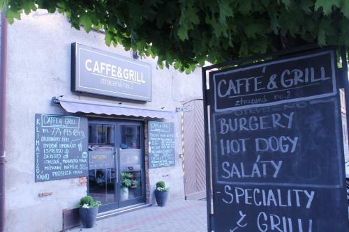 Hostal Apartm�ny Caffe & Grill