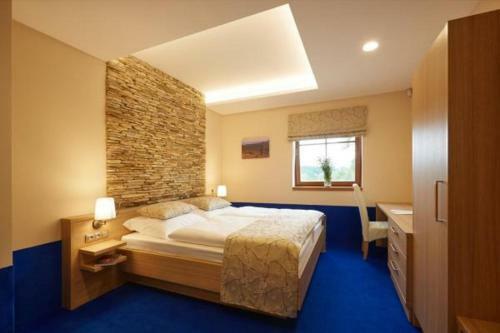 Hostal Penzion Na Kraji Lesa