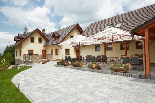 Hostal Penzion Na Kraji Lesa