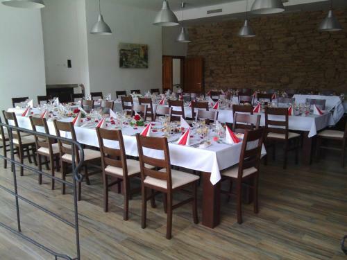Hostal Penzion Van?veck� Dv?r