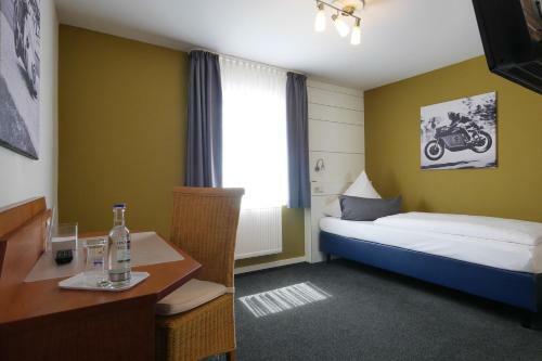 Hotel & Restaurant H�llen