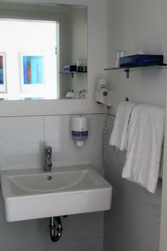 Hotel & Restaurant H�llen
