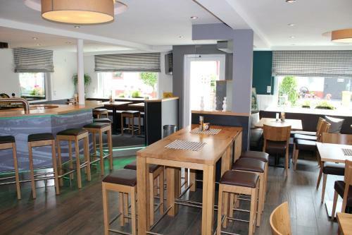 Hotel & Restaurant H�llen