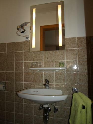 Bed & Breakfast Bnb Eifelpension Br�ckenschenke
