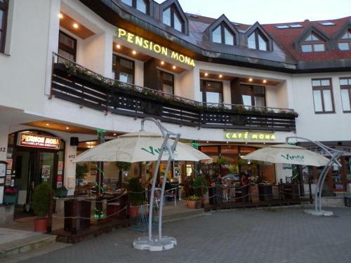 Hostal Pension Mona