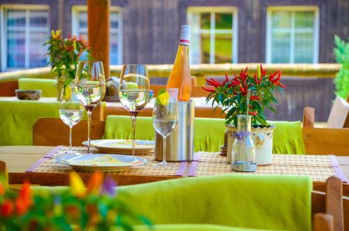 Hostal Pension & Restaurant Krakonos