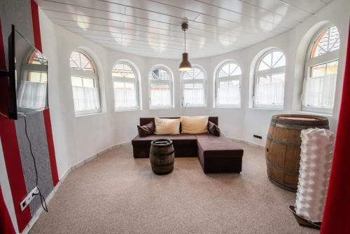 Hotel Weinschl��chen Im Weingut Roos