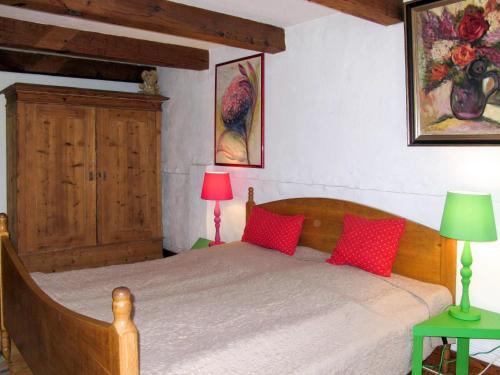 Holiday Home Gut H�rne (wgt200)