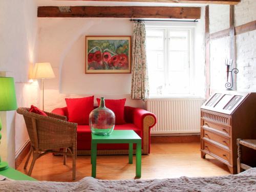 Holiday Home Gut H�rne (wgt200)