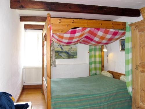 Holiday Home Gut H�rne (wgt200)