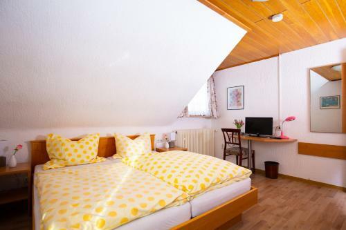Elim Hotel