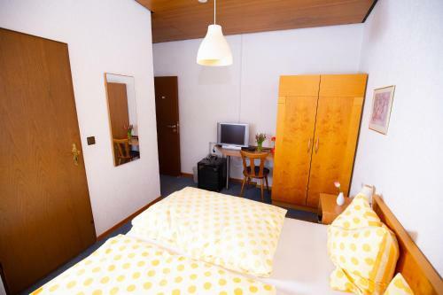 Elim Hotel