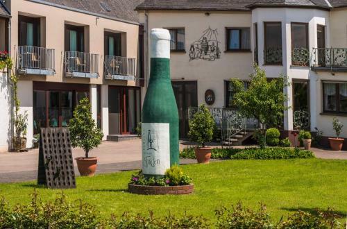 Hostal G�stehaus Und Weingut Bernd Frieden