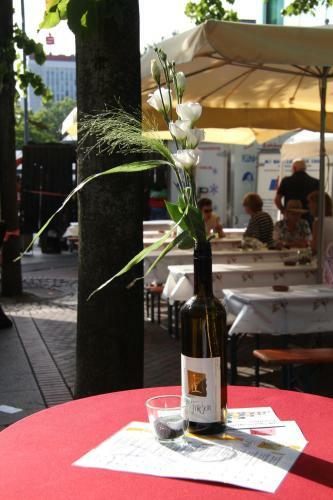 Hostal G�stehaus Und Weingut Bernd Frieden
