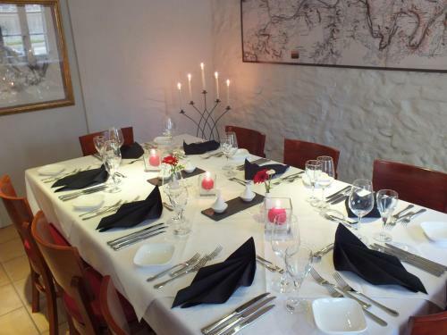 Hostal Rezas Bistro Restaurant G�stehaus