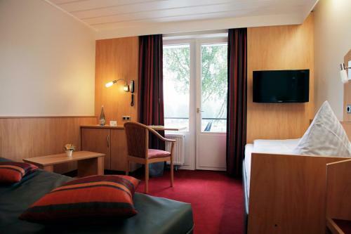 Land-gut-hotel Strand-caf�