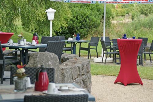 Land-gut-hotel Strand-caf�