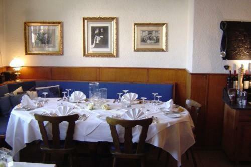 Hostal Hotel & Restaurant Raisch