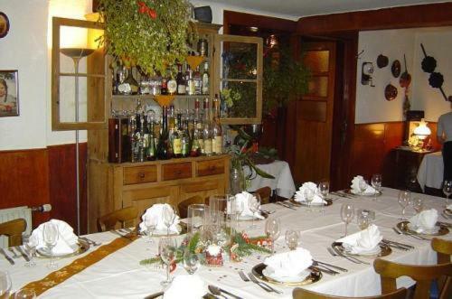Hostal Hotel & Restaurant Raisch