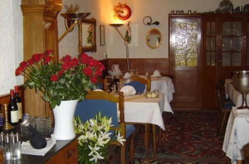 Hostal Hotel & Restaurant Raisch