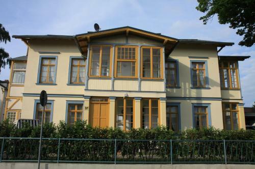 Aparthotel Villa Albus