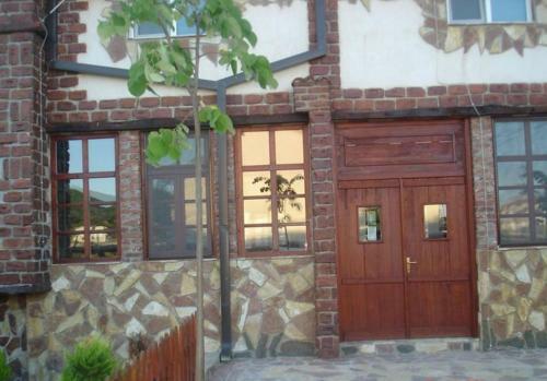 Hostal Apartments Dan Dar