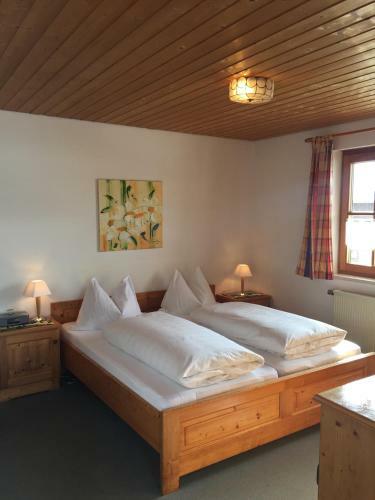 Hostal Pension Am See