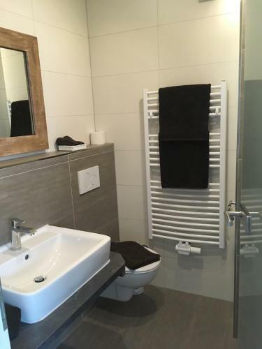 Hostal Boardinghouse Alte Bank