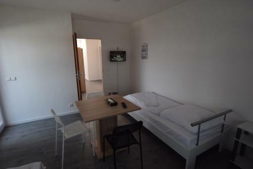 Hostal Monteurzimmer Messe Airport