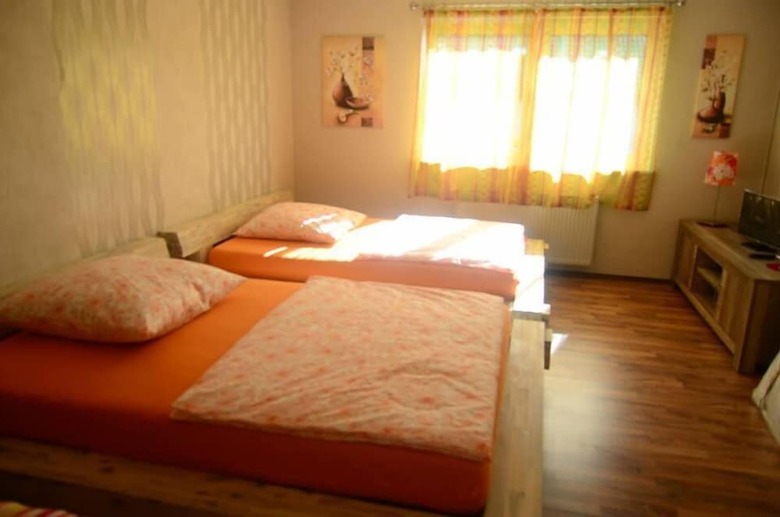 Hostal Gr�ndauer Monteurwohnung/studentenwohnung