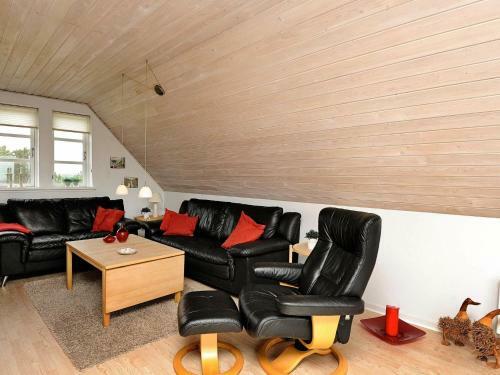 Four-bedroom Holiday Home In Fan� 1