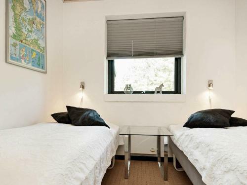 Three-bedroom Holiday Home In F�rvang 5
