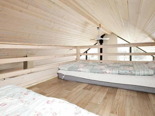 Three-bedroom Holiday Home In F�rvang 5