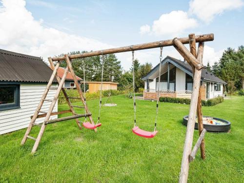 Three-bedroom Holiday Home In F�rvang 5