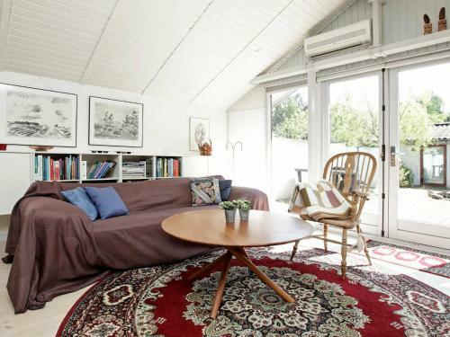 Three-bedroom Holiday Home In F�rvang 7