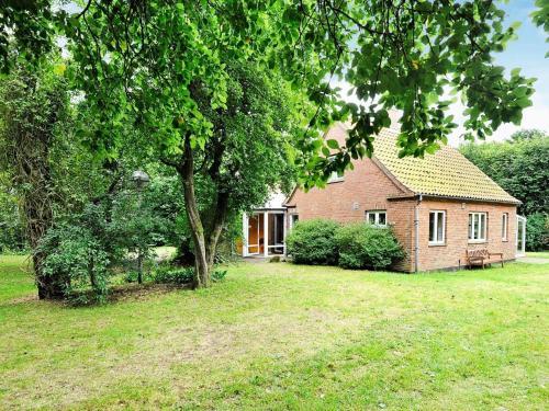 Four-bedroom Holiday Home In N�rre Nebel 11