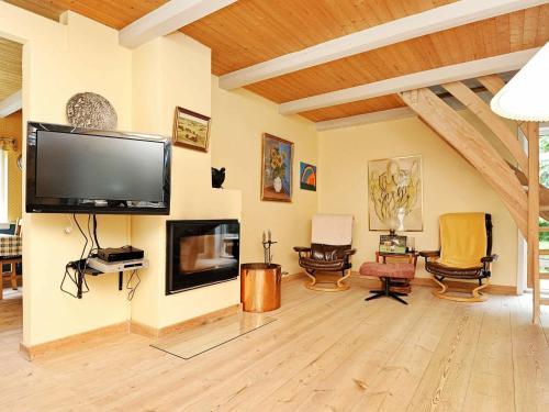 Four-bedroom Holiday Home In N�rre Nebel 11
