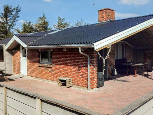 Three-bedroom Holiday Home In Henne 13