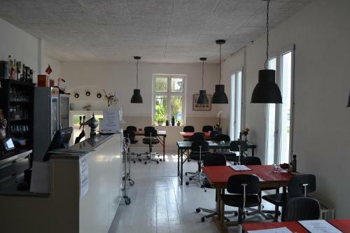 Hotel Tante Tut & Onkel E