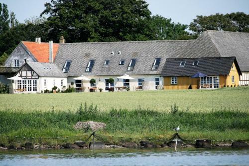 R�dk�rg�rd Bed&breakfast