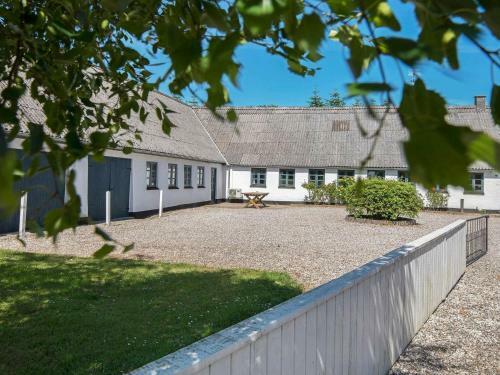 Six-bedroom Holiday Home In �rsted 1