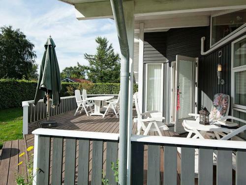 Two-bedroom Holiday Home In Pr�ssebo